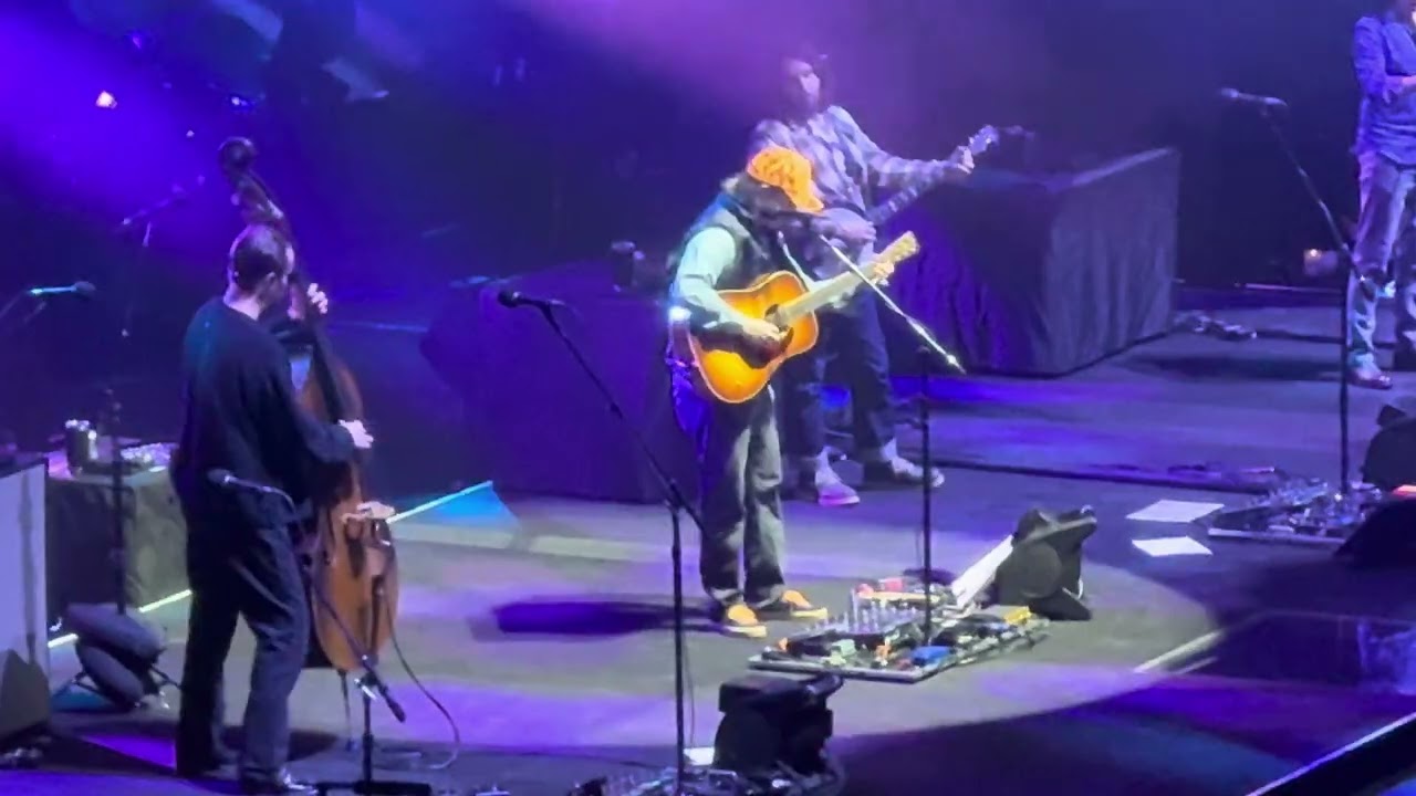 Billy Strings “Gild the Lily” KFC Yum Center-Louisville, Ky 12/5/2025