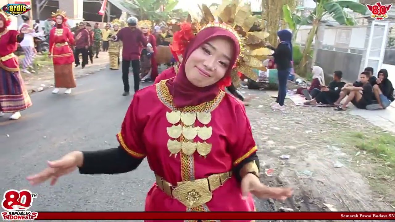 Pawai Budaya SMPN 1 Ngimbang Dalam Rangka HUT ke-80 RI Kecamatan Ngimbang Tahun 2025