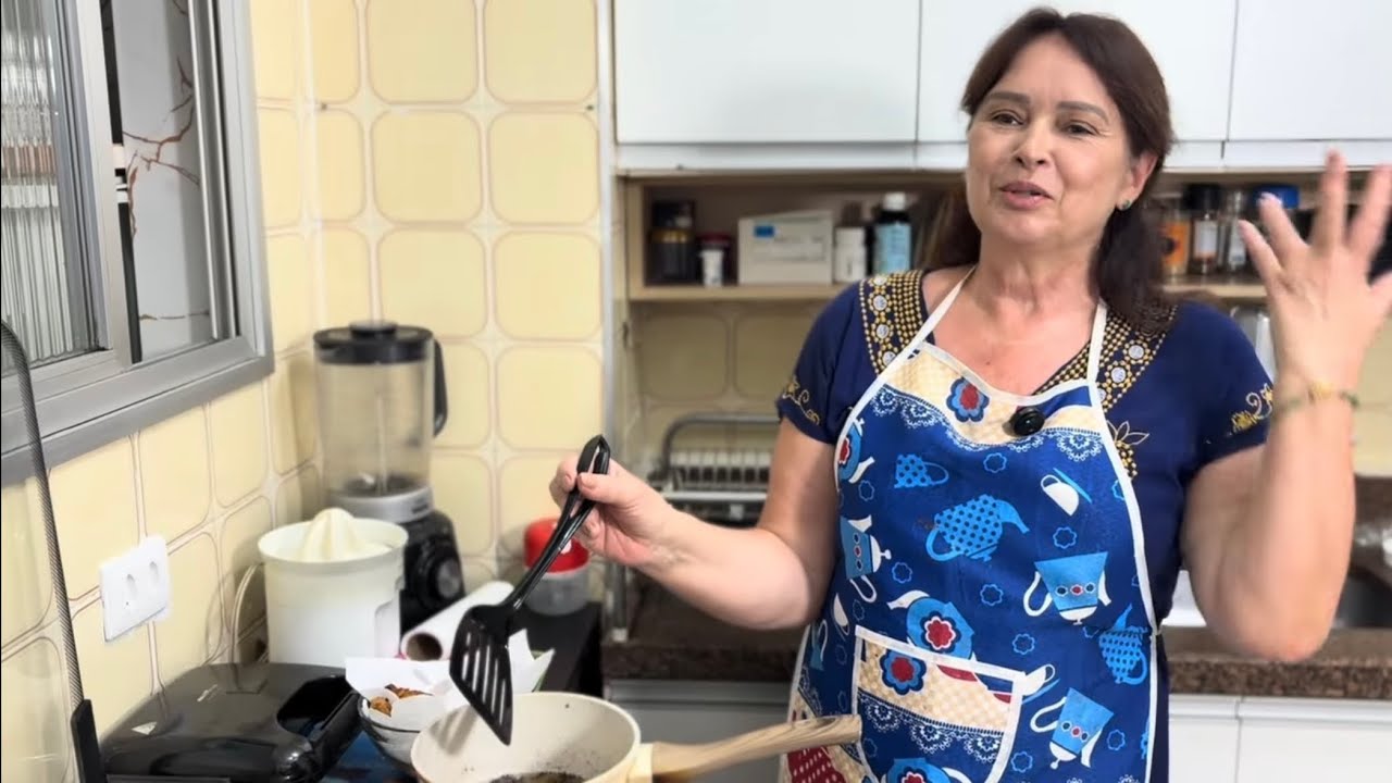 PASTEL DE CARNE, QUASE QUEIMOU! - @myrianrios 