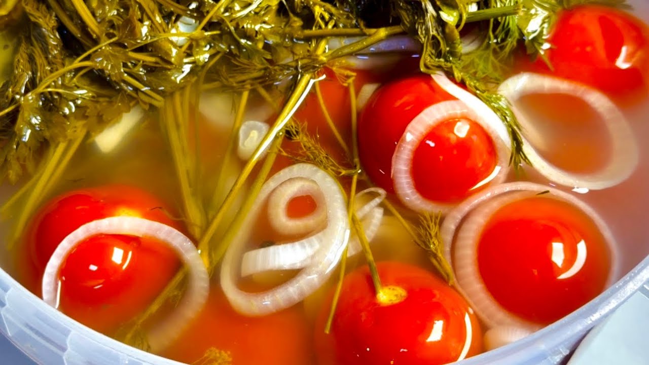 Квашені помідори як з бочки. Рецепт перевірений роками