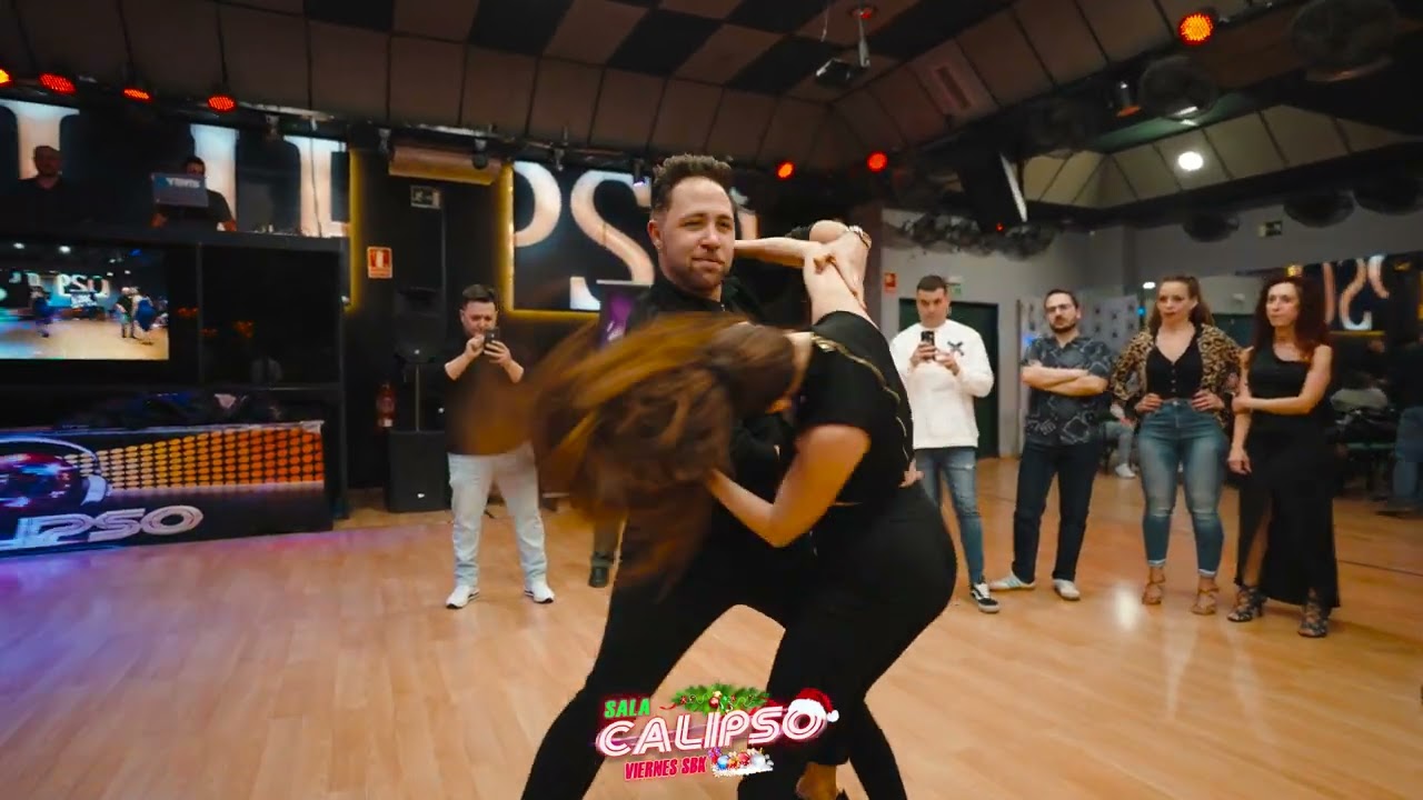 DANIEL SANTACRUZ ✨️BACHATA✨️ALBERTO Y MARTA 💖 Siempre te Amare