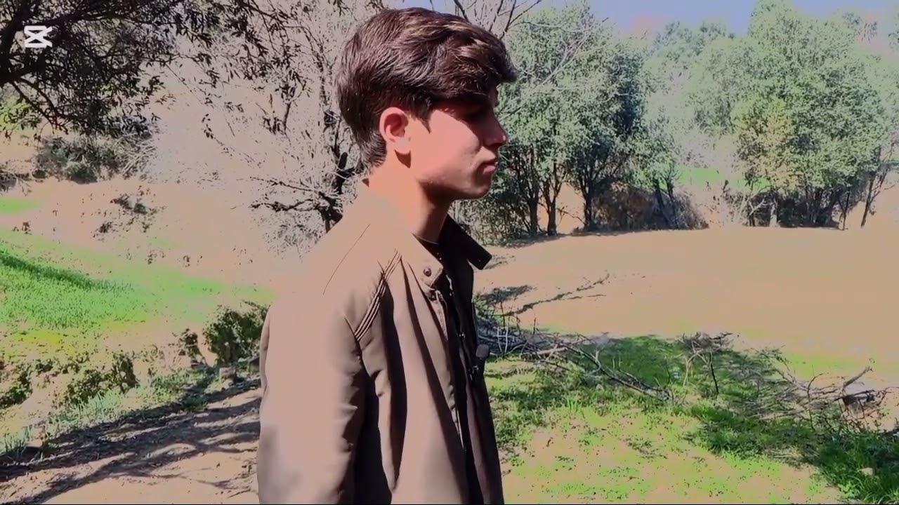 اللہ ہم سب کو اذان کا احترام کرنے کی توفیق عطا فرمائے۔ آمین لکھ کر ویڈیو شیئر ضرور کریں۔