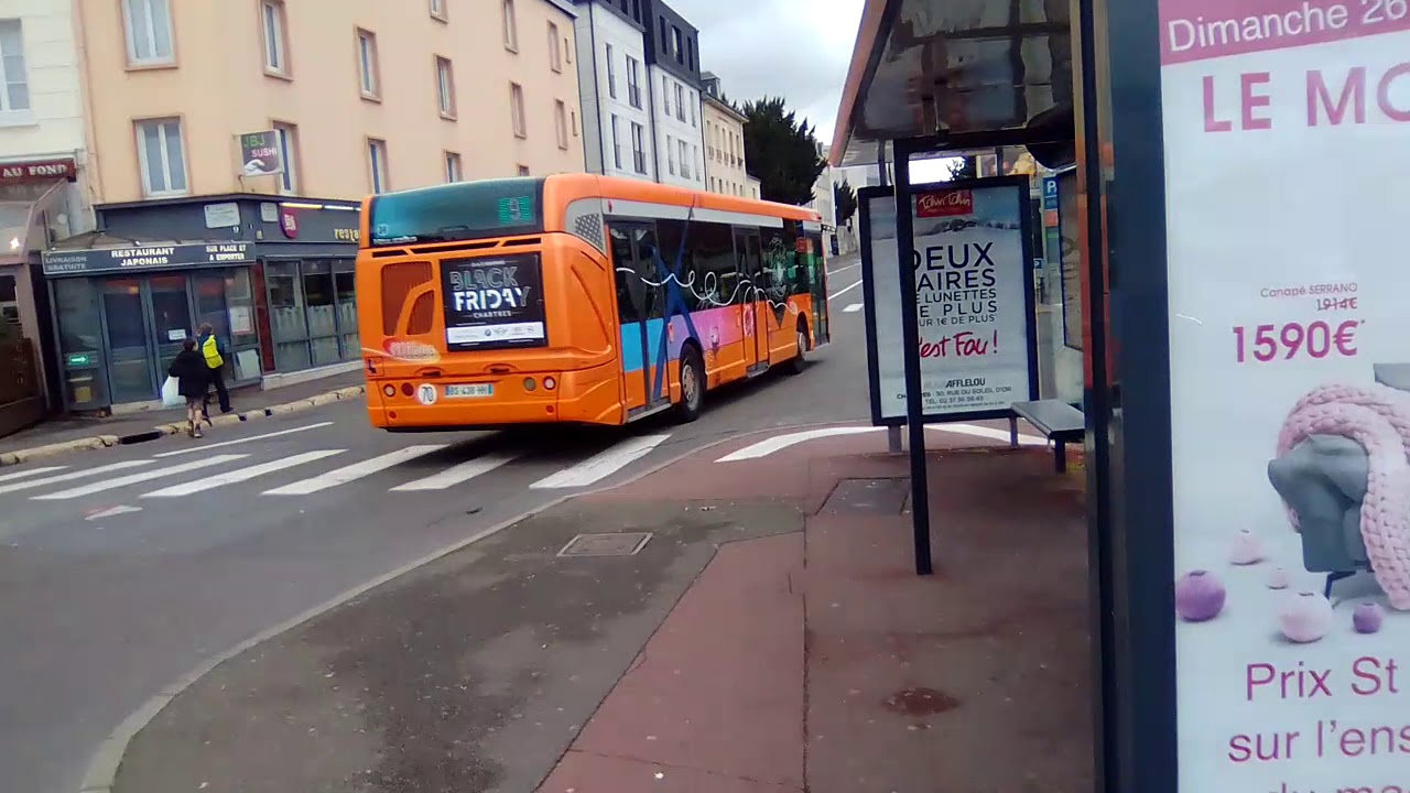Passage des 3 bus à la gare de Chartres