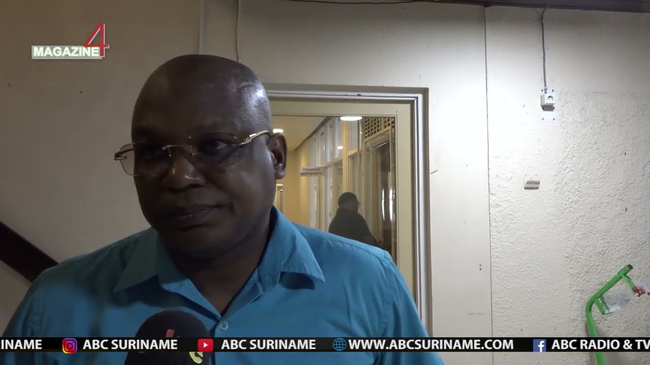 Огромные толпы людей собрались у муниципального жилья после ложного призыва к регистрации на полу...