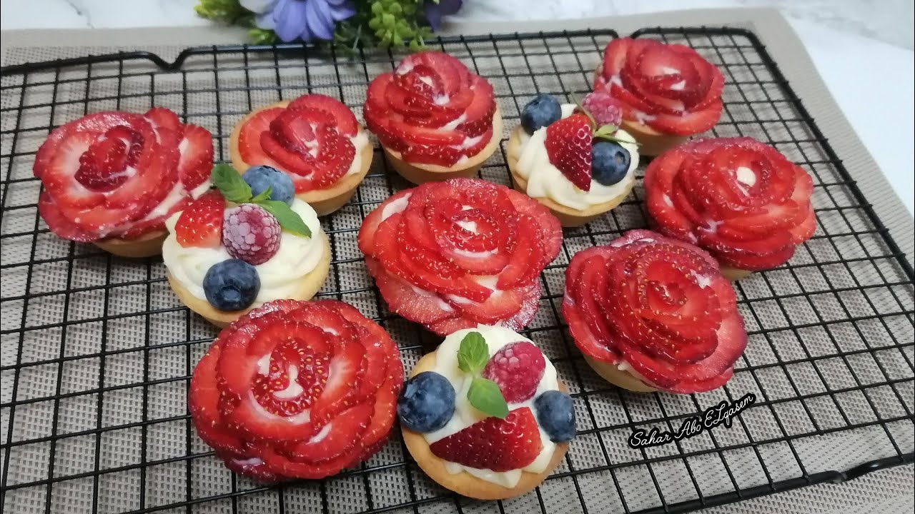 عندما يتحول الطعام لتحفة فنية🍓🌹ميني تارت بكريمة الكاسترد اللذيذة 😍❤️