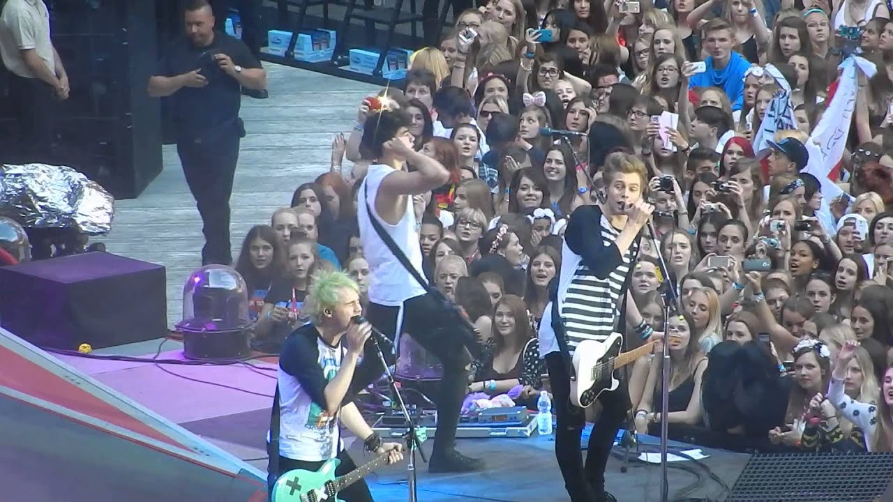 5 Seconds of Summer - Good Girls [Live in Düsseldorf (07/02/14)]