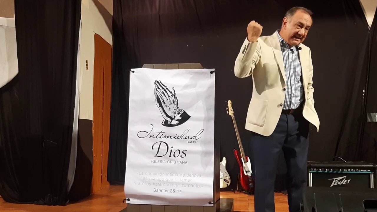 Júntate con sabios y crece en sabiduría para bendecir a los que te rodean. | Proverbios 13:20