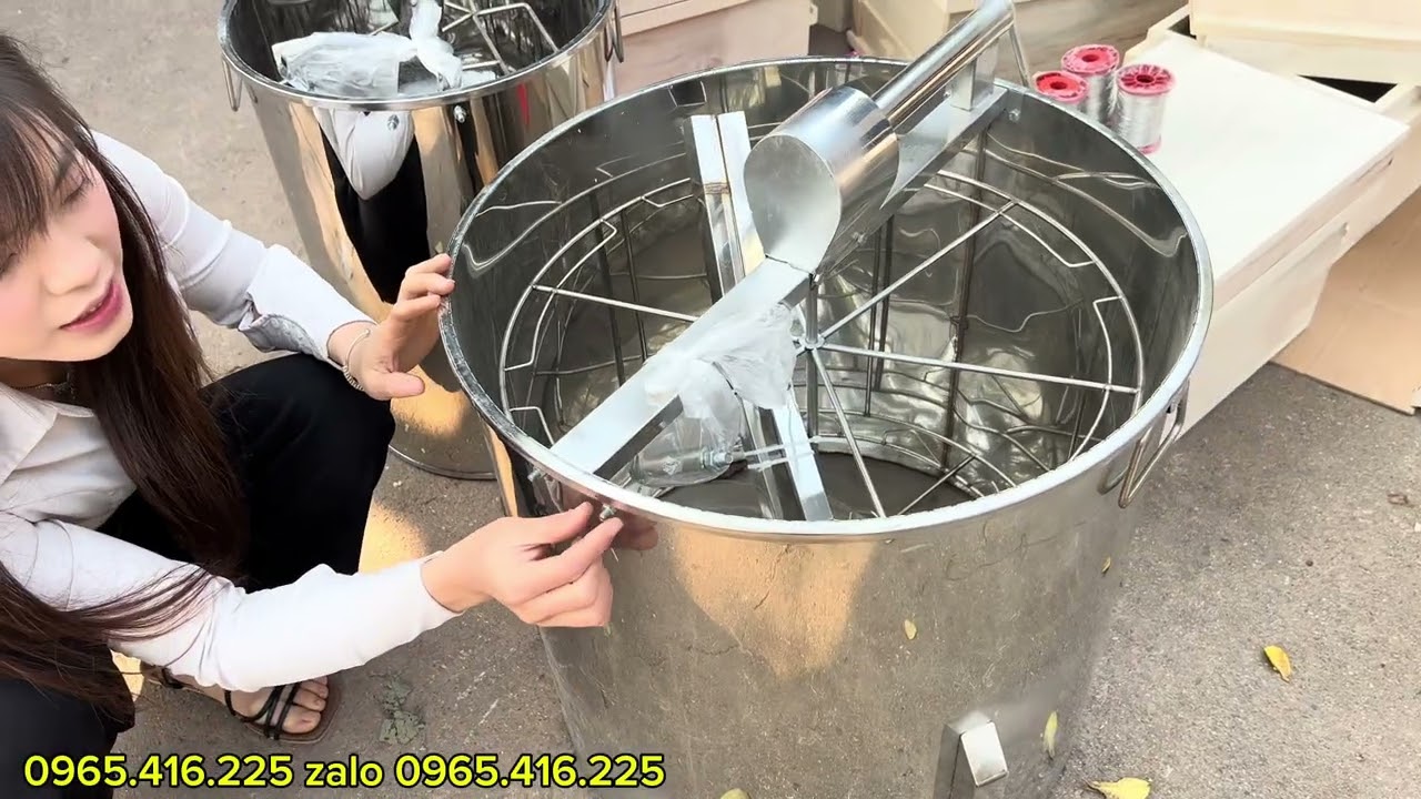 TH&Ugrave;NG QUAY ONG MẬT NỘI INOX 3 CẦU V&Agrave; 6 cầu