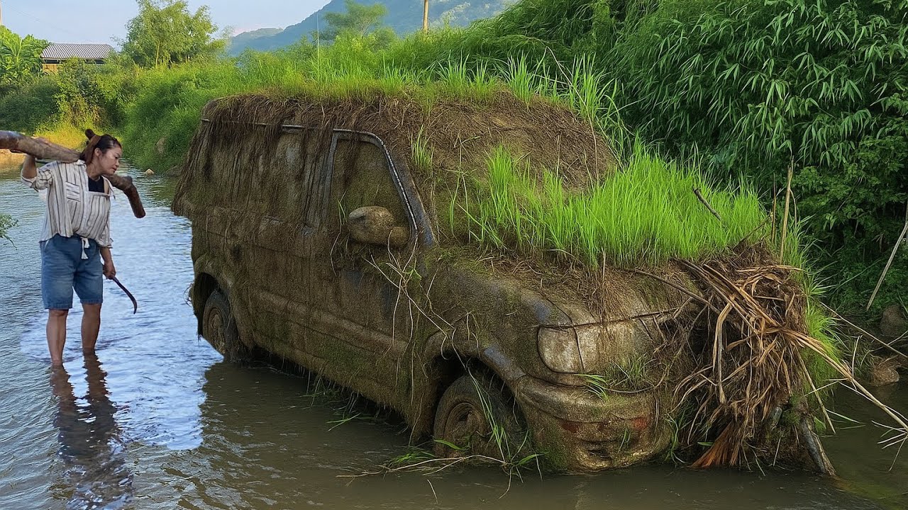Girl restores abandoned 2003 Mitsubishi Jolie car under small stream