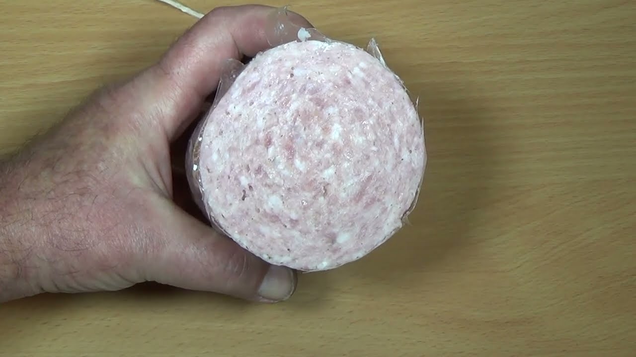 Przepis na domową mielonkę z wieprzowiny