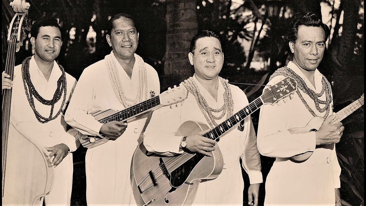 The Royal Hawaiian Serenaders - Strum Your Guitar