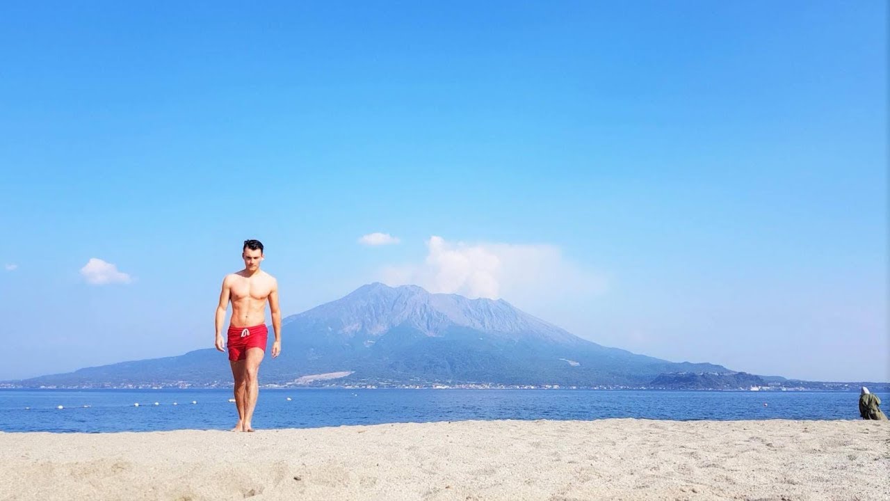 Vlog Japon: KAGOSHIMA - PLAGE, VOLCAN EN ÉRUPTION ET VISITE DE LA VLLE