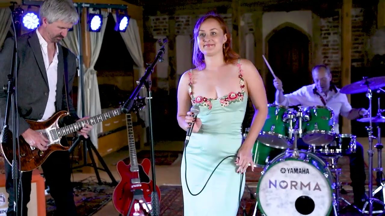 Norma - Shut up and dance (Walk the Moon cover)