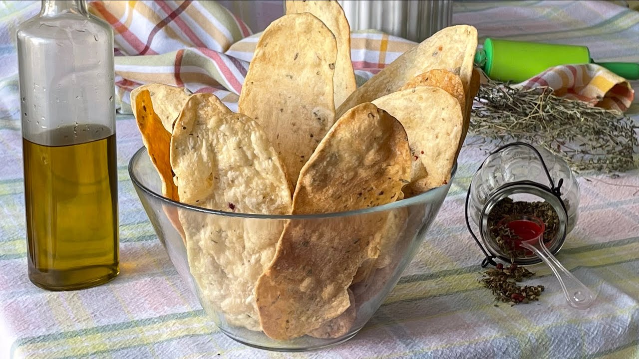 Crispy Flatbreads Crackers with Provencal Herbs