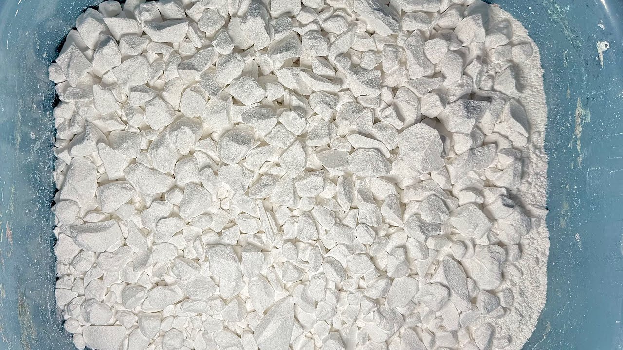 CRUNCHY GYMCHALK CHUNKS  +  MIXING PASTE