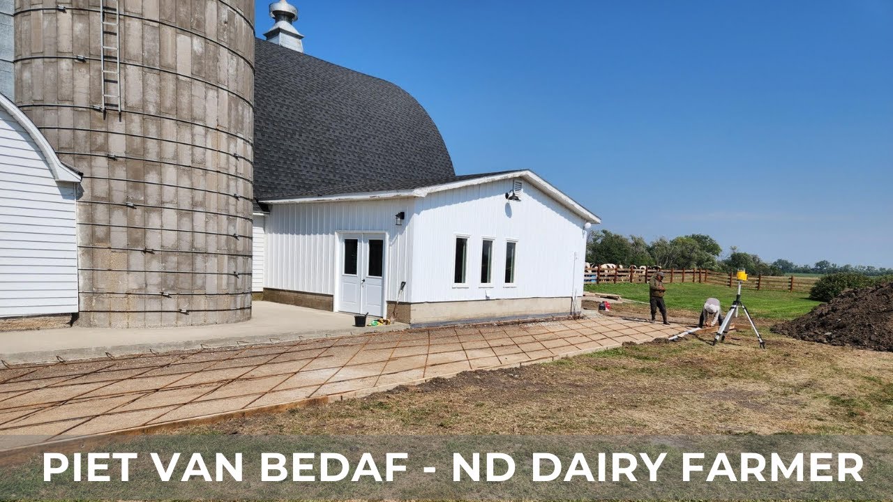 Pouring Concrete at Cows & Co Creamery (102)