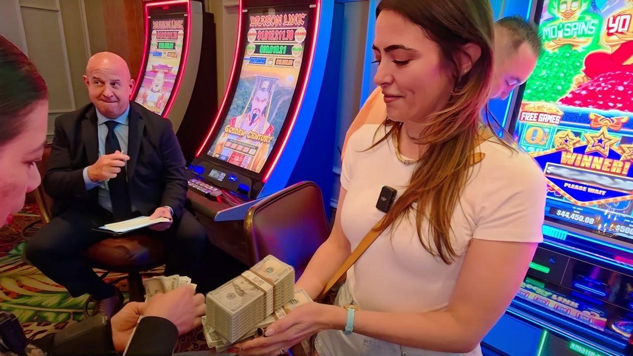 He Pressed $500/Spin… And The Casino Floor ERUPTED!