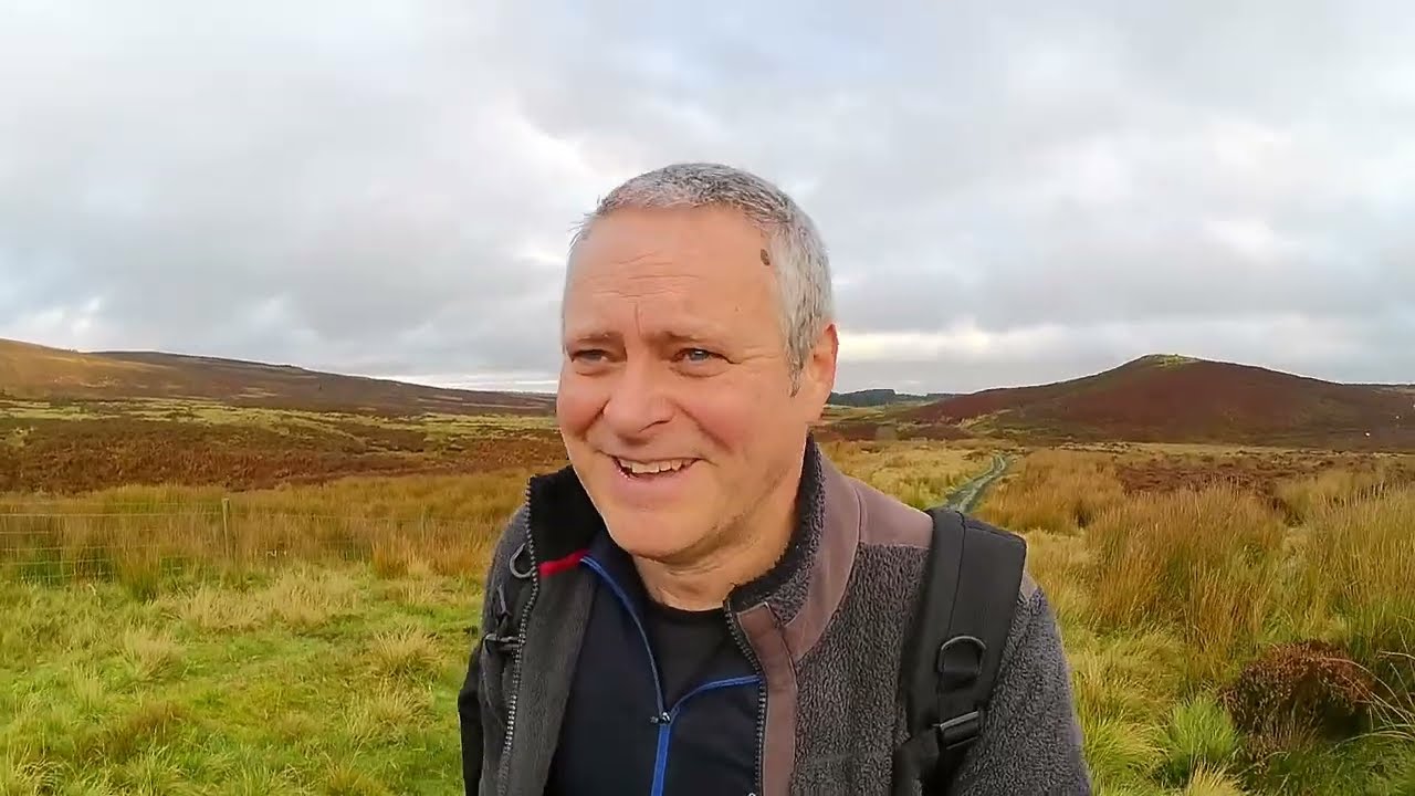 Walking in The Pentland Hills - Threipmuir to North Esk Route - Pentlands