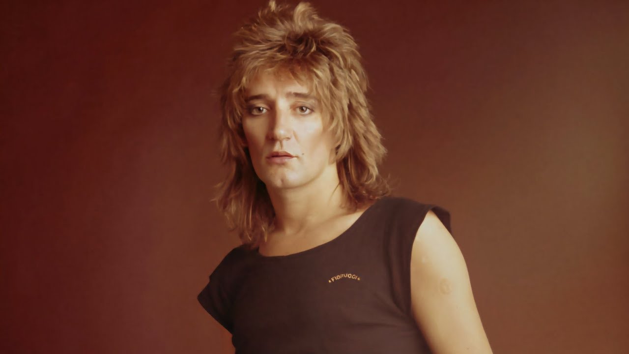 Rod Stewart - I Don't Want To Talk About It (background music)