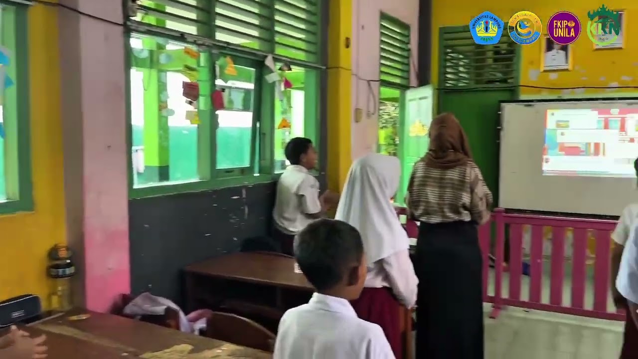 PEMANFAATAN DIGITAL STORYTELLING DAN PELATIHAN NILAI SOSIAL UNTUK REVITALISASI CYBERBULLYING