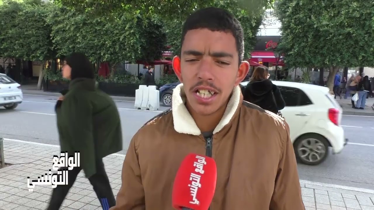 أنا نلوج على امي و بابا  منعرفهمش... بابا و أمي الي ربوني ماتو و بقيت وحدي نعيش