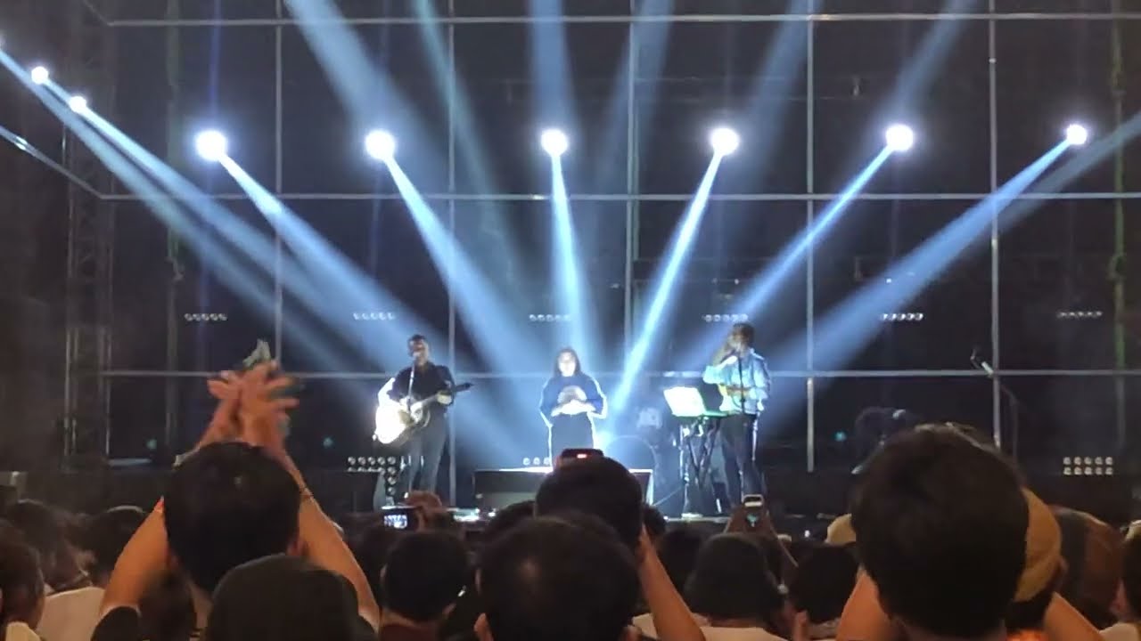 Perunggu - Menyala [featuring Bernadya] (Acoustic Live at Gambir Expo, Jakarta 24/9/2023)
