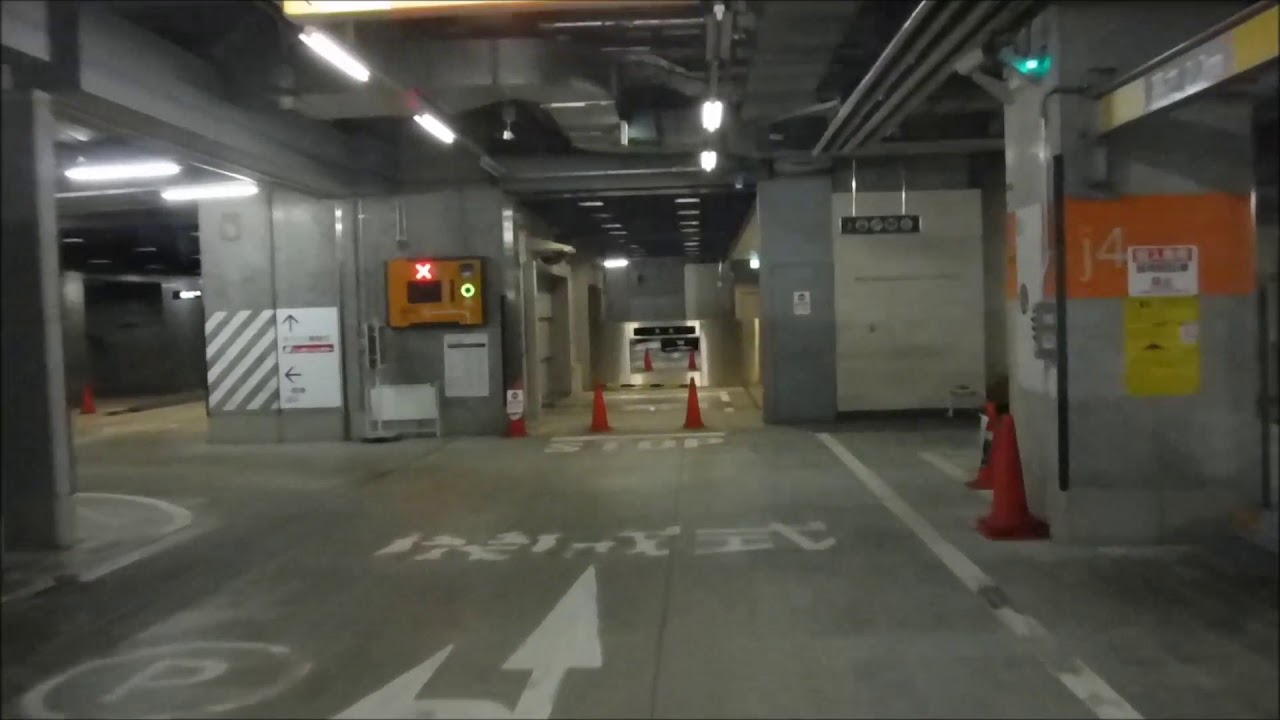 新丸の内ビルディング　高層ビル地下駐車場