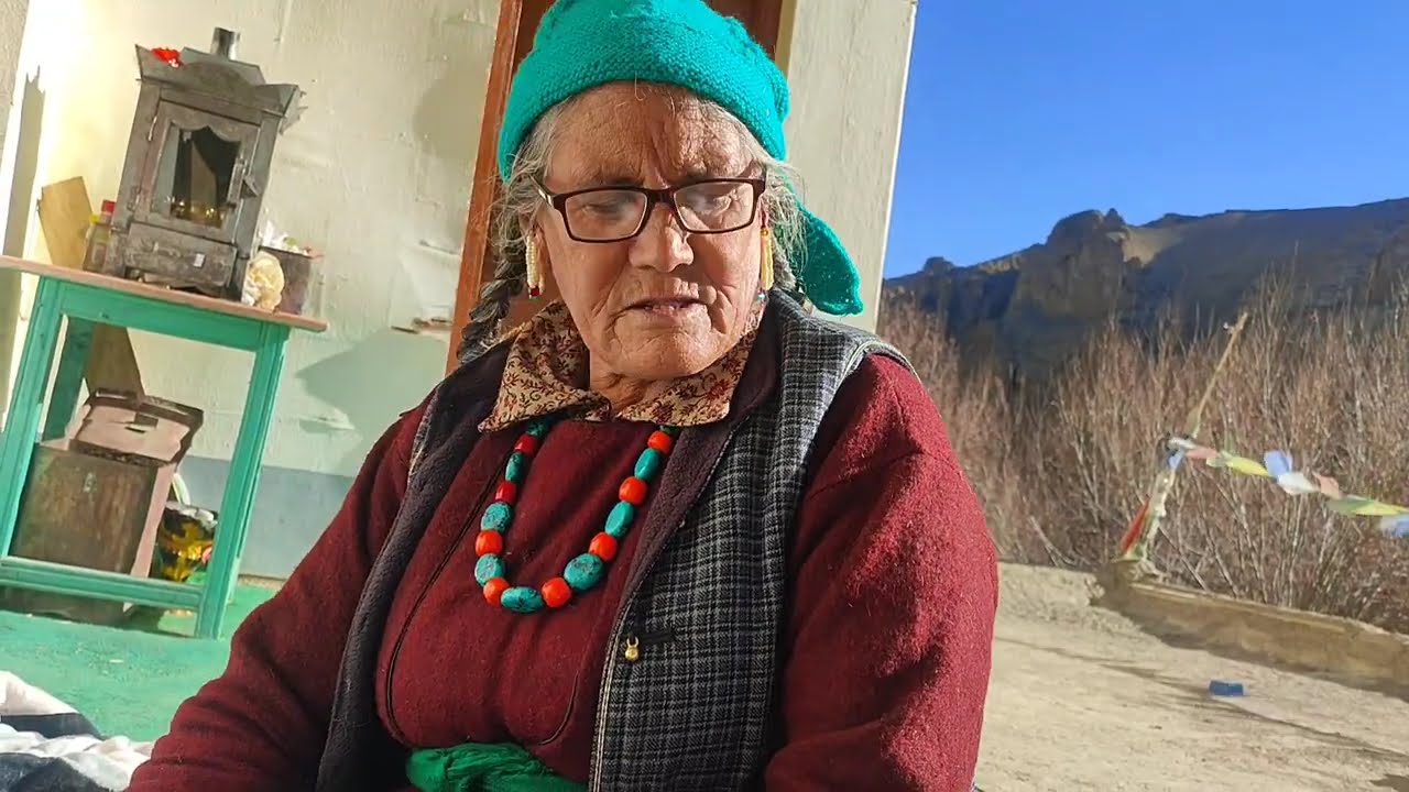 ཨ་བི་ཚེ་རིང་ནས་ཁོང་རང་གི་ཆུང་དུས་སྐོར།❣️ Story Telling about Her Childhood 💛