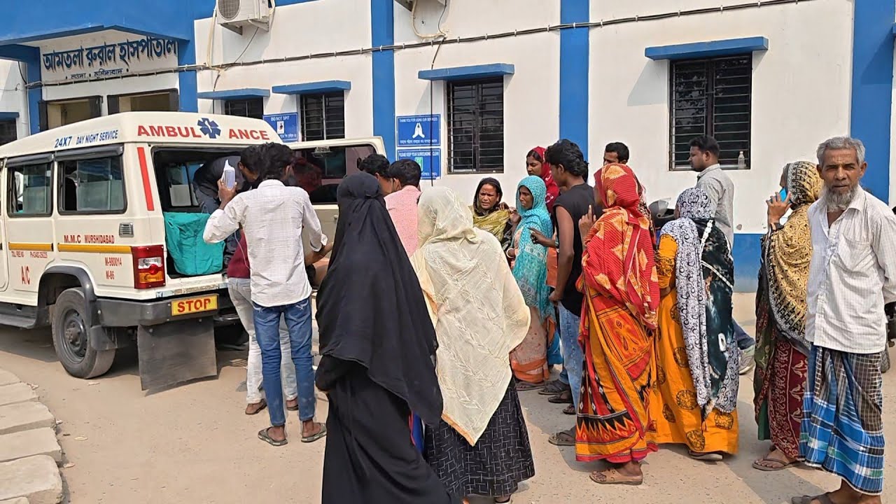 ঈদের বাজার করতে পাটিকাবাড়ি যাওয়ার সময় মোটরবাইক দুর্ঘটনায় গুরুতর জখম 2 যুবক,17মাইল,নওদা,মুর্শিদা