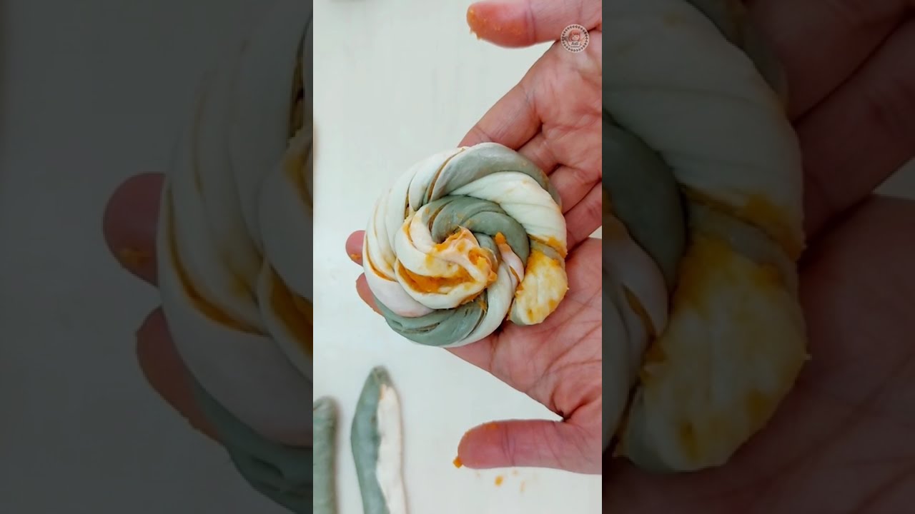 ขนมปังมัทฉะ ไส้มันหวาน ขนมปังชาเขียว ไส้มันหวาน Sweet potato Matcha buns