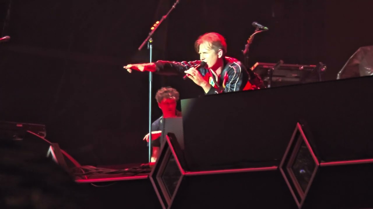 Franz Ferdinand - This Fire (live Mexico City Estadio GNP Seguros 2024)
