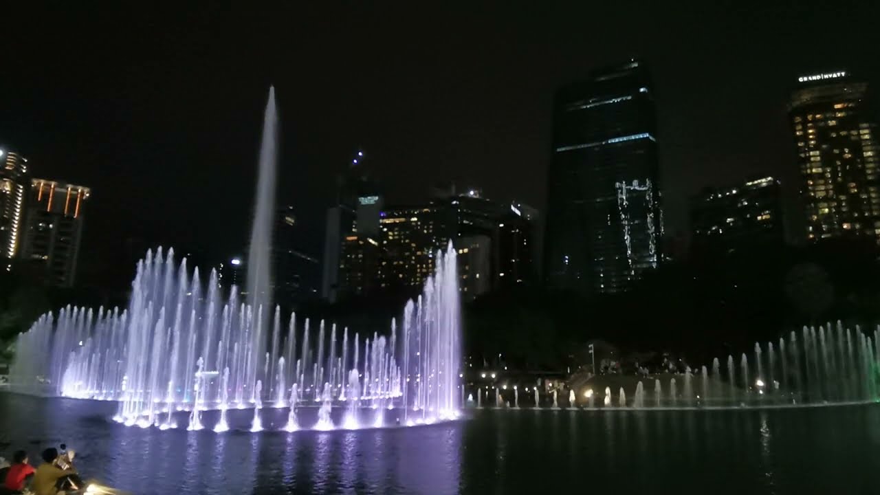 KLCC fountain show