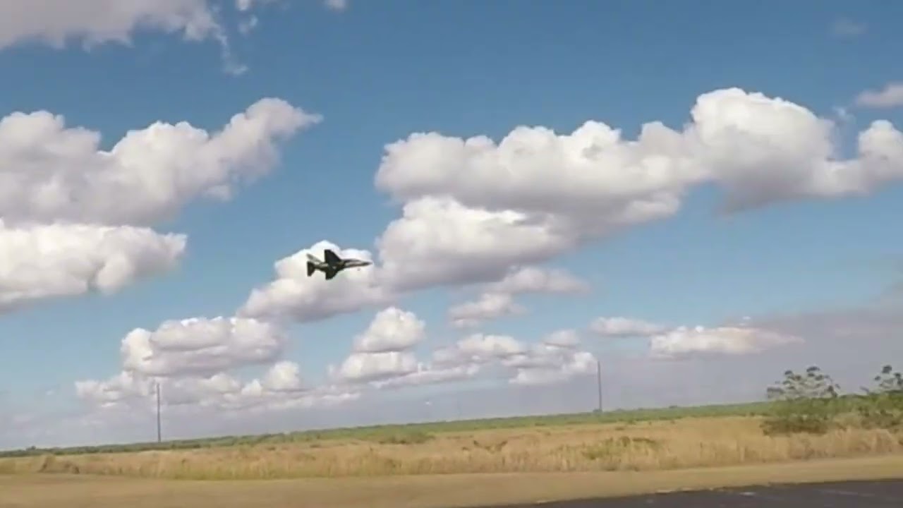 Want something Fast? this is what you want Yak-130