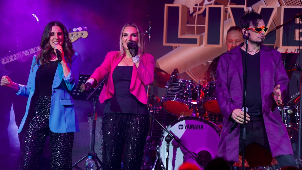 'Love Shack' Live Band Performance | Full Stage Show