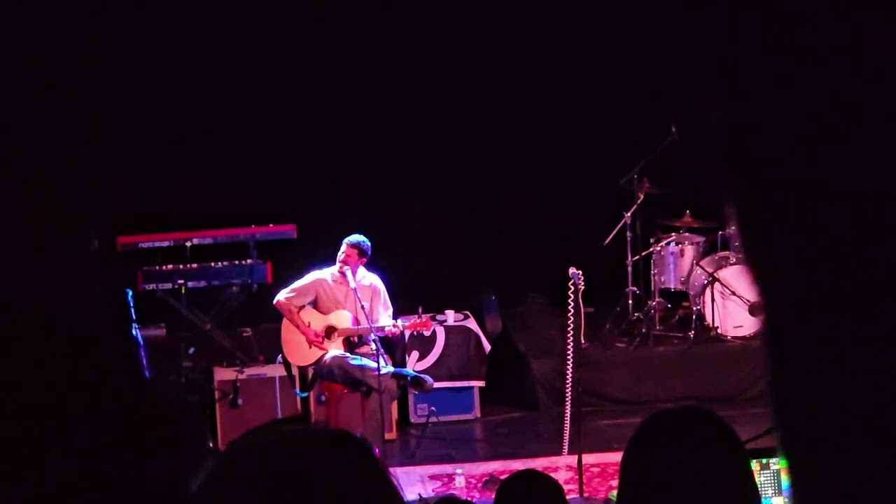 Maurice from The North Country à l'Alhambra (12-02-2026) Tennessee Whiskey (Chris Templeton cover)