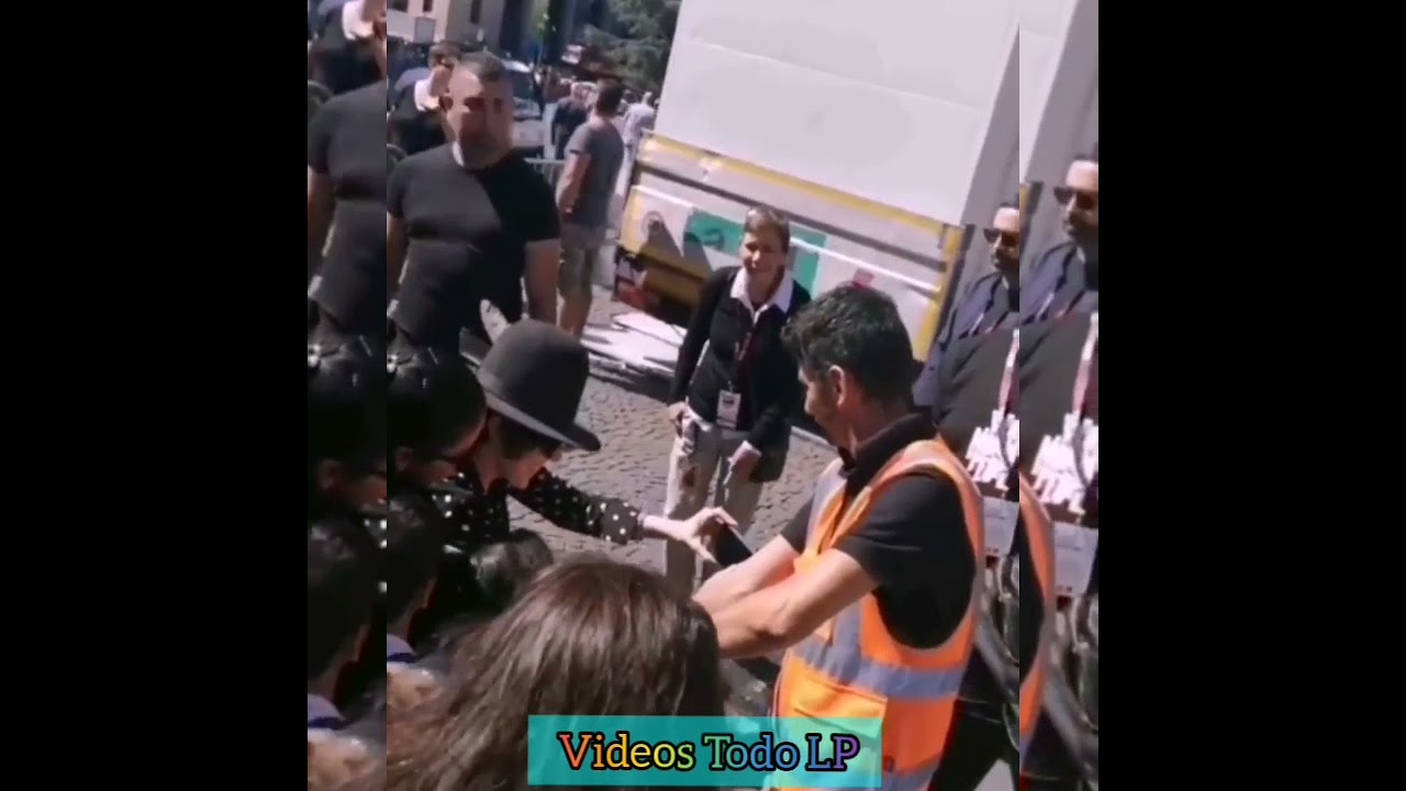 LP moments living with their fans жить с фанатами vivere con i danvivere con i fan convive con fans