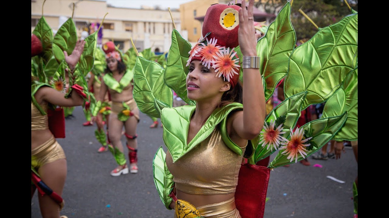 HUGE PARTY! - Carnaval Parade in Cape Verde - Vlog 19