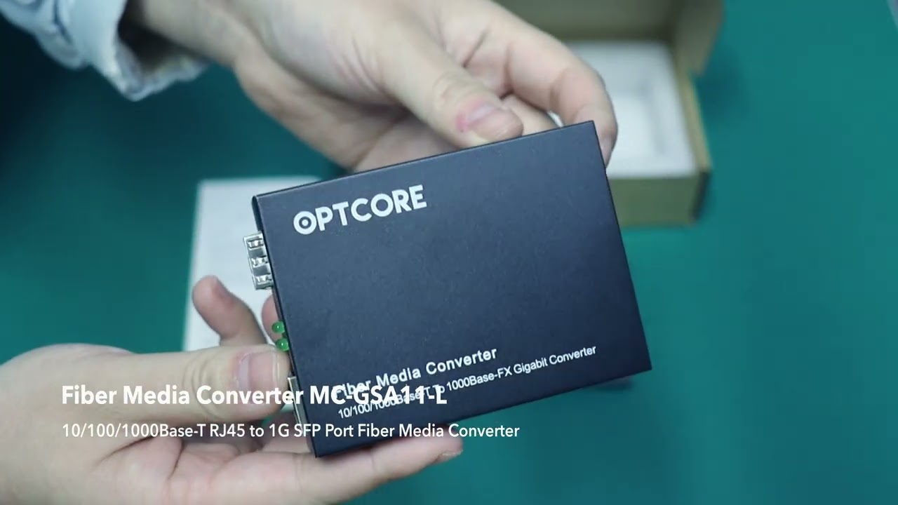 Распаковка медиаконвертера OPTCORE 1SFP с оптоволоконным интерфейсом | OPTCORE