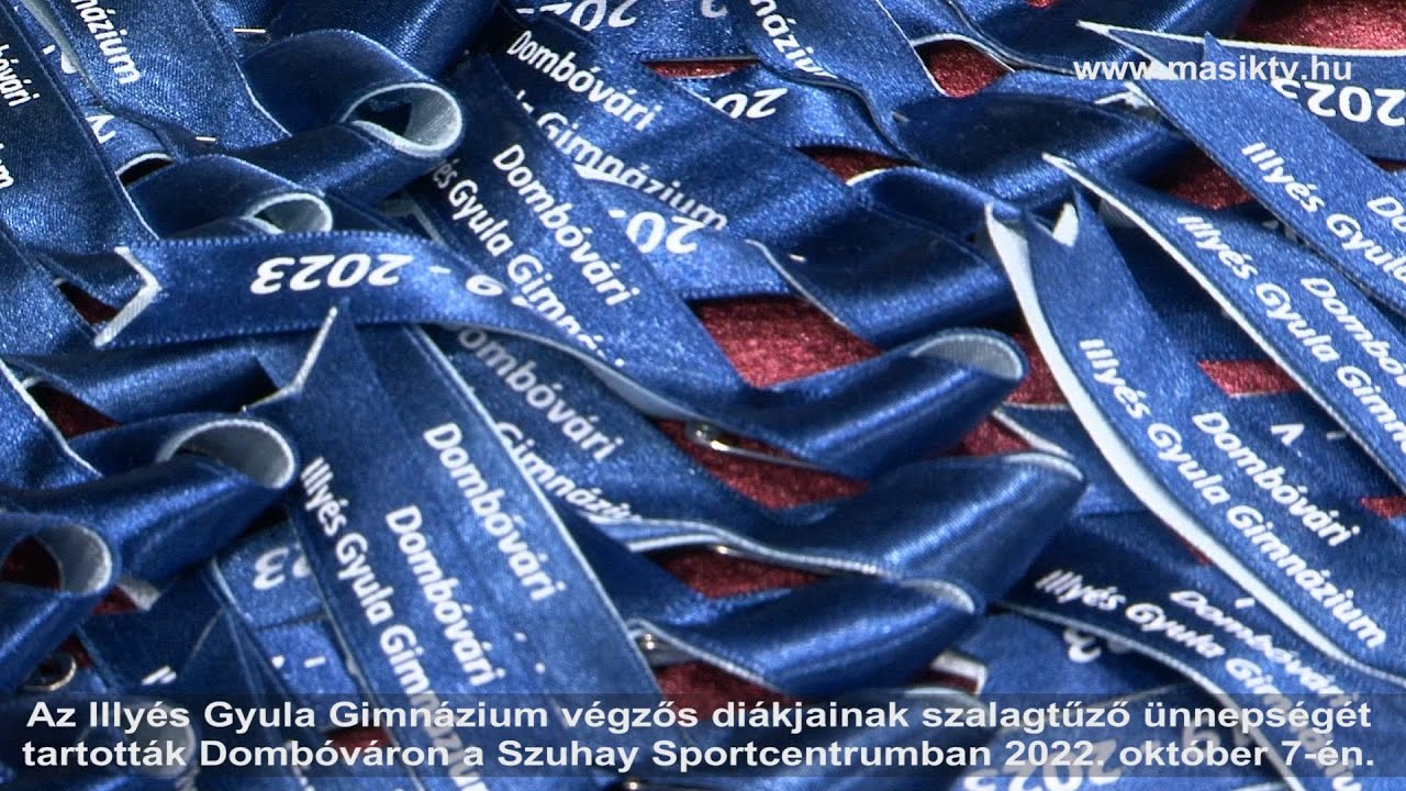 A Dombóvári Illyés Gyula Gimnázium szalagtűző ünnepsége 2022. október 7.