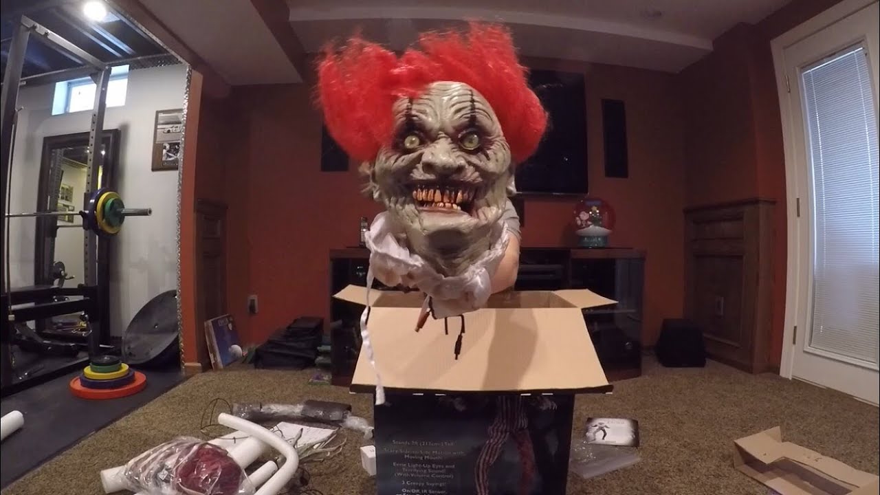 Unboxing/setup of Creepy Towering Clown