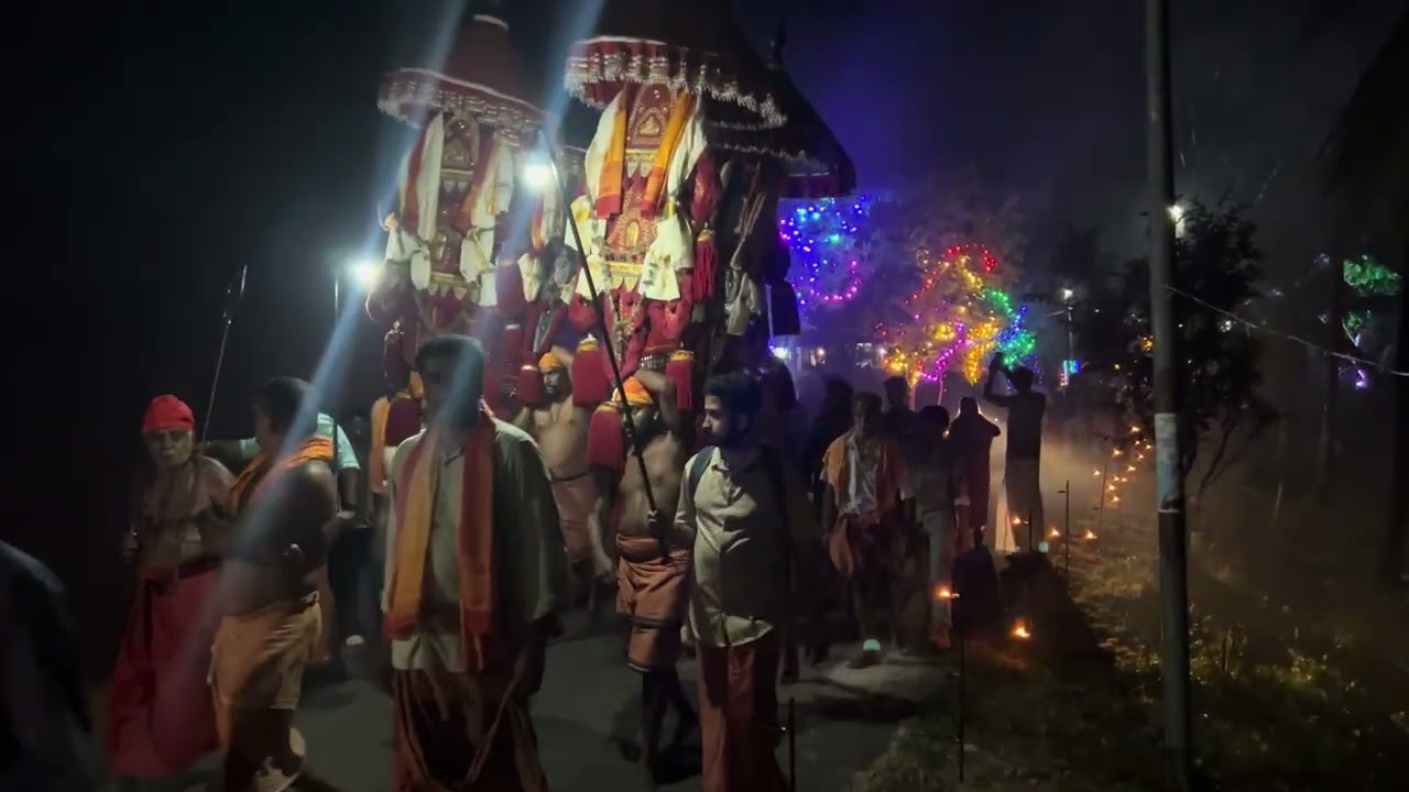 ഒരിപ്പുറത്തമ്മയുടെ തിരു എഴുന്നെള്ളത് യാത്ര അയപ്പ്. 