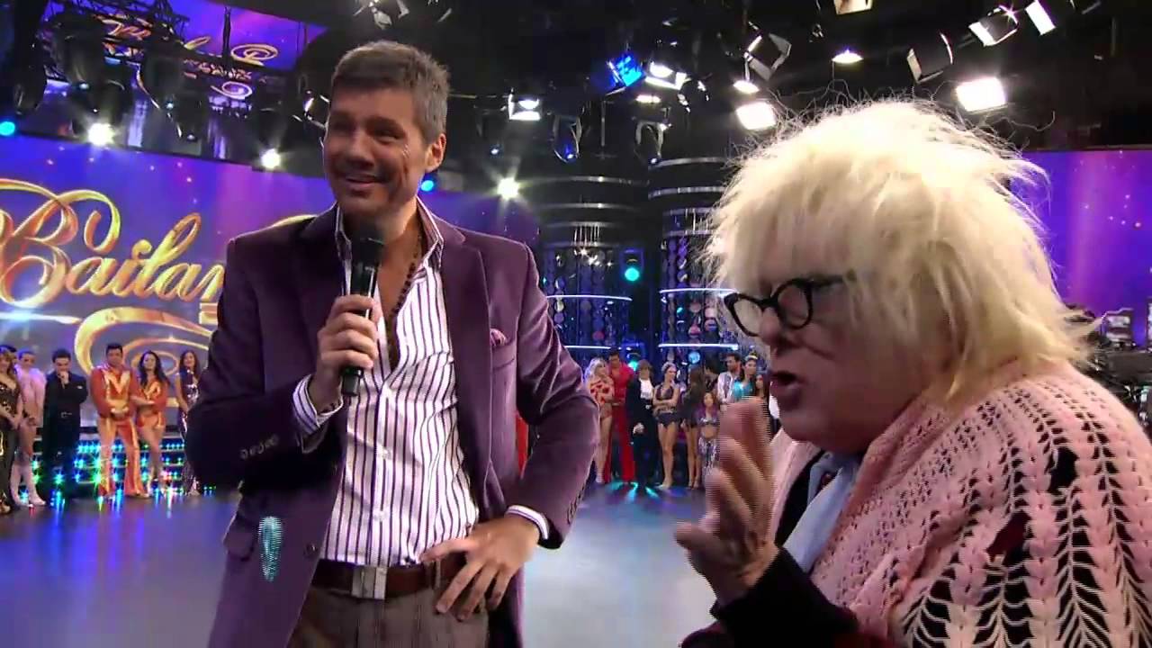 Showmatch 2012 - La Abuela conoció al jurado de Bailando