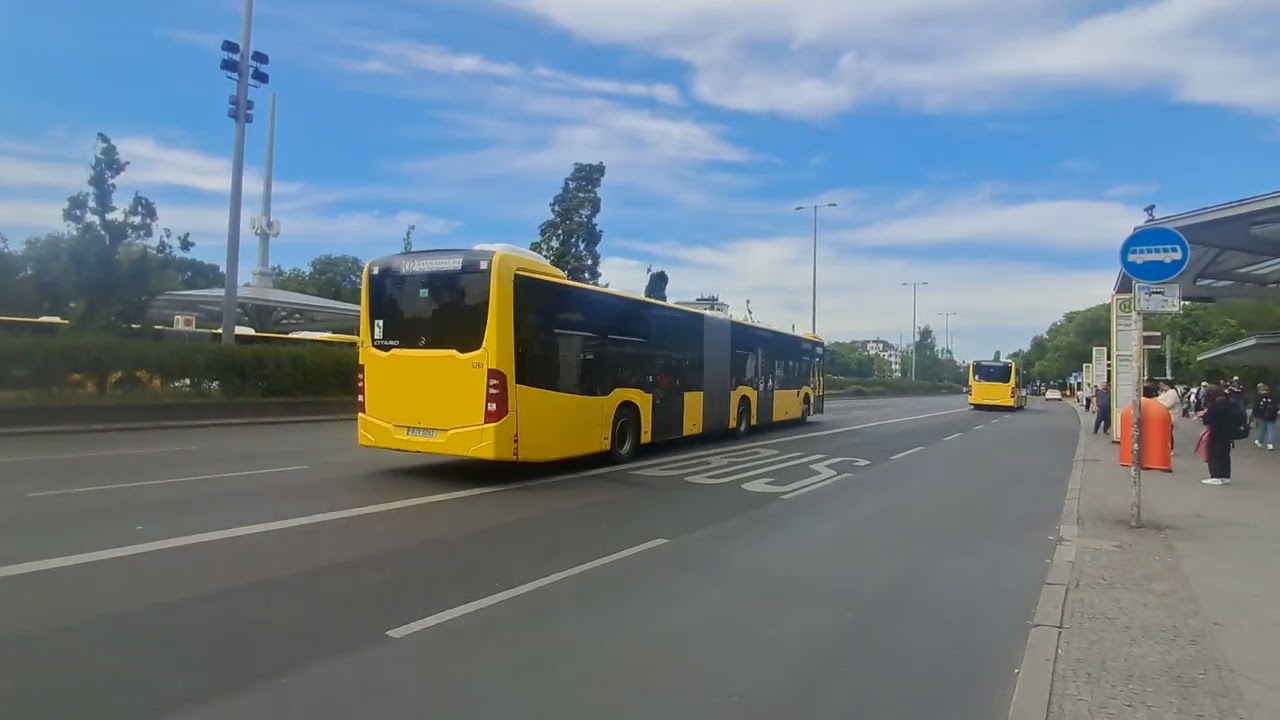TRAINSPOTING AM RATHAUS SPANDAU UND BUS RENEN