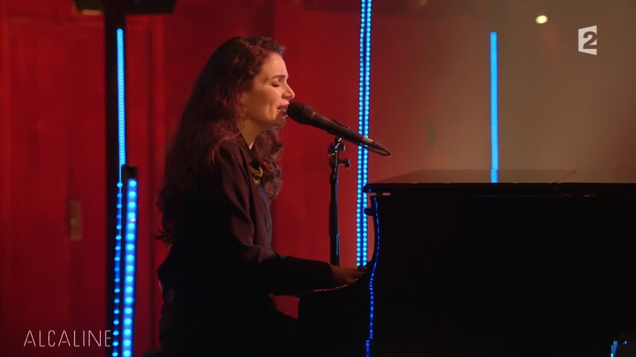 Alcaline, le Mag : Yael Naim - Dream in my head en live