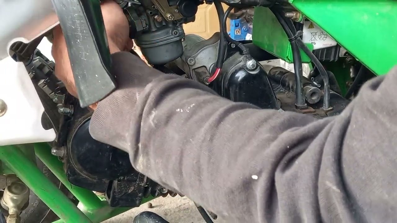 quad chinois,fuite au carbu? Solution.