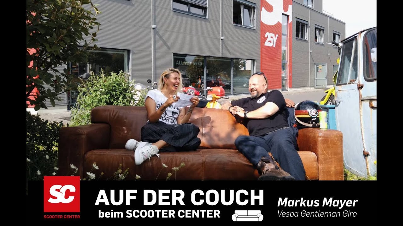 Auf der Couch beim Scooter Center  | Interview Markus Mayer - Vespa Gentleman Giro