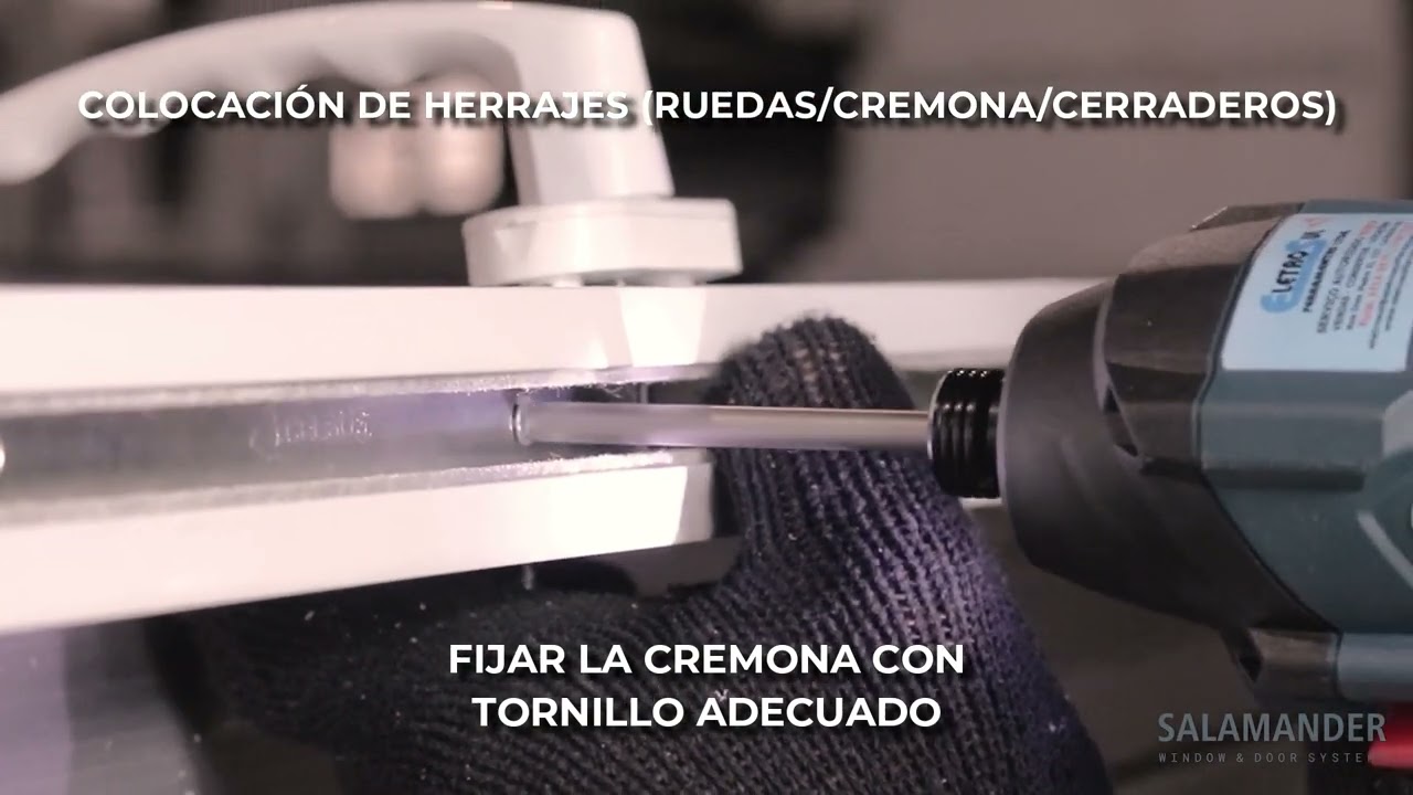 Salamander PVC Alemán: Colocación de Herrajes