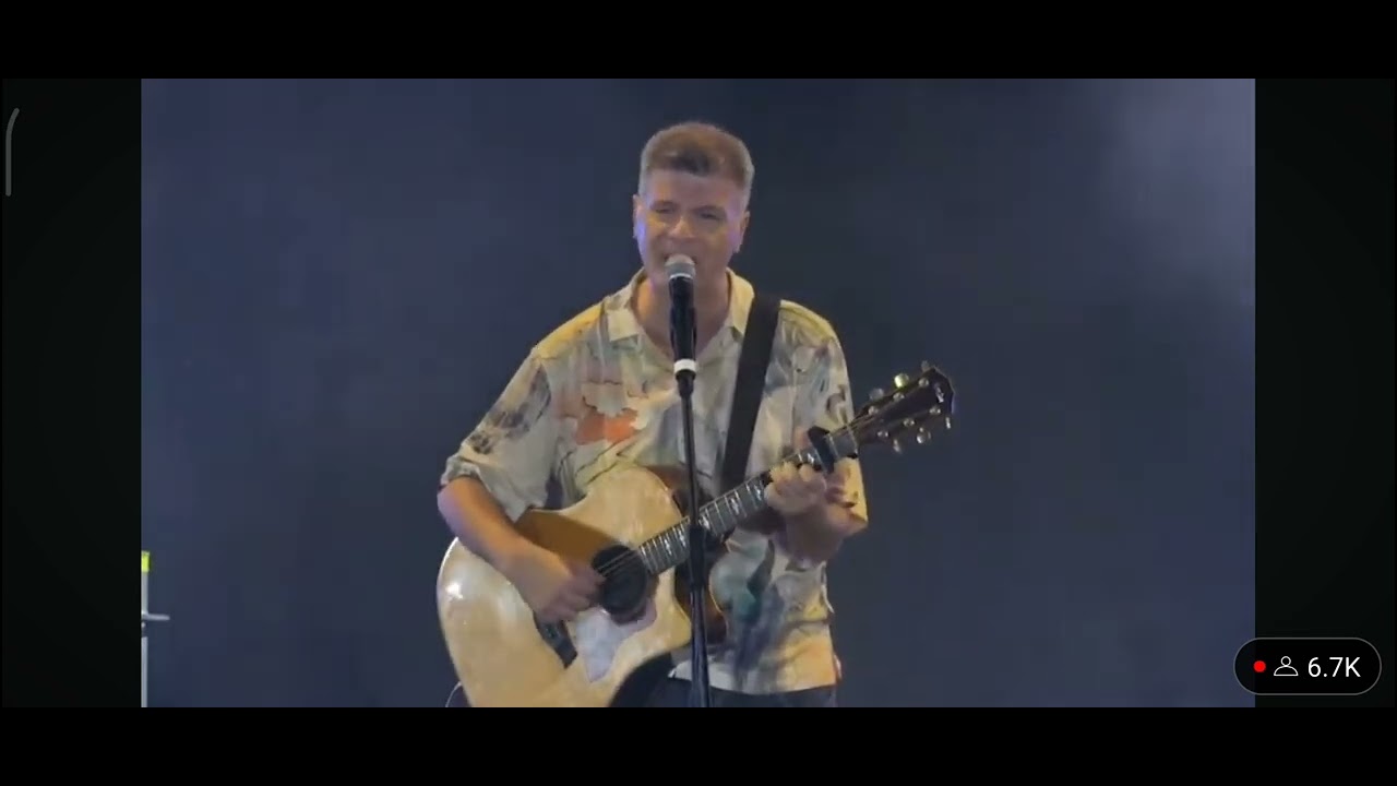 Φοίβος Δεληβοριάς: Το τραγούδι  που έγραψε και το αφιέρωσε στους γονείς των θυμάτων των Τεμπών