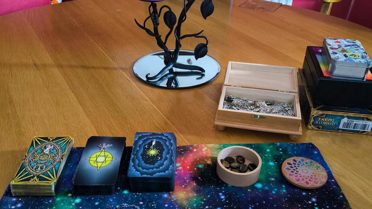 Cards that have joined my collection and one that hasn't 🙄