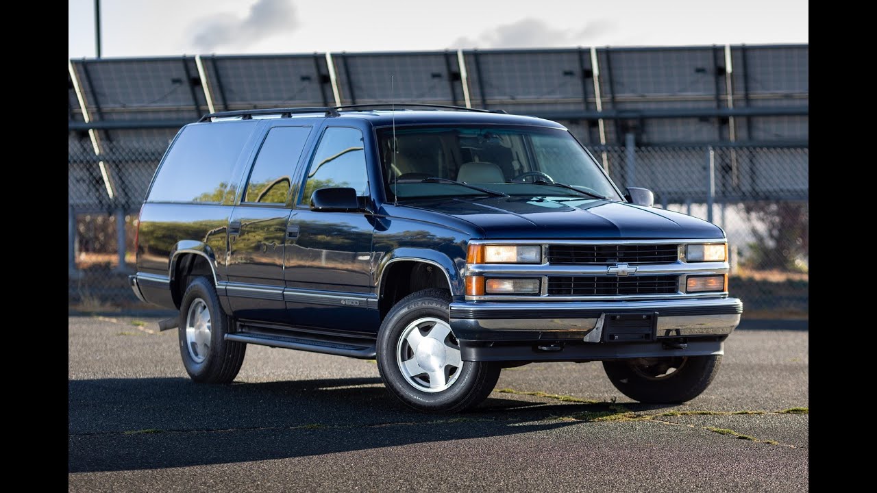Городок: Chevrolet Suburban K1500 Tour and Drive 1999 года